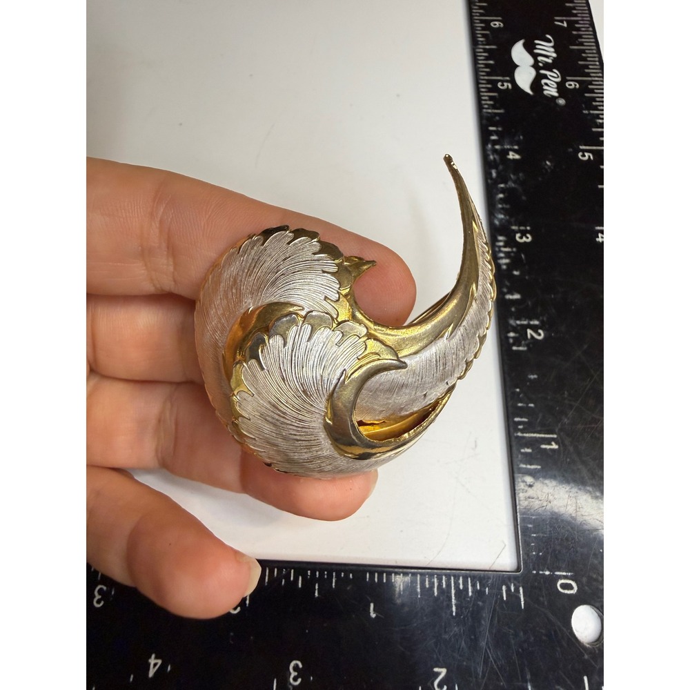 Coro Vintage Two Tone Gold Silver Swirl Plume Feather Brooch Pin Signed